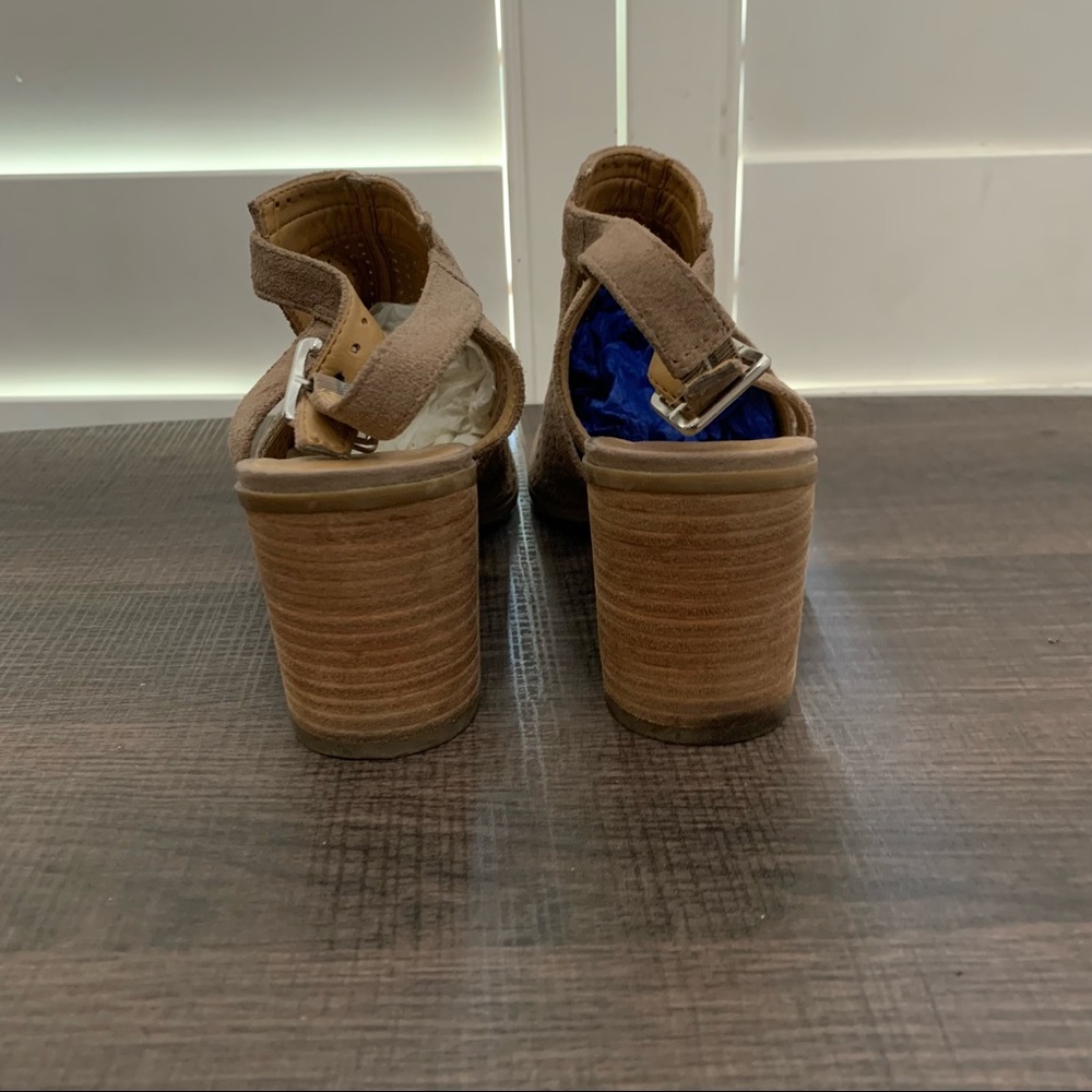 Franco Sarto Harlet 2 perforated leather sandal size 7.5 - Picture 6 of 14